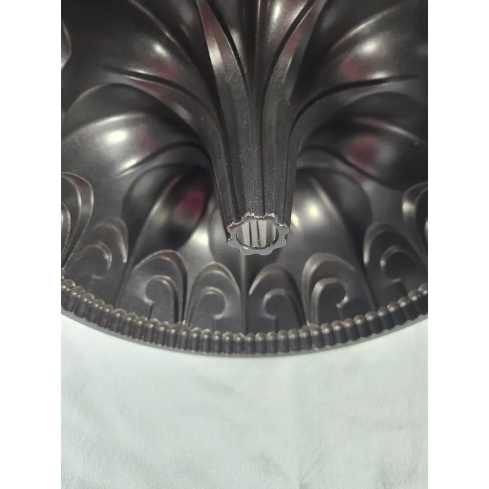 Nordic Ware Fleur De Lis Bundt Pan Cast Aluminum 10 Cup Nonstick Charcoal Gray